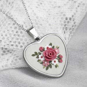 Μεταγιόν καρδιά με λουλούδια | Mrs Darcy (Ατσάλι, Πολυμερικός Πηλός) (40εκ. + 5εκ. Αυξομειώση) - charms, καρδιά, λουλούδι, ατσάλι, αγ. βαλεντίνου - 2