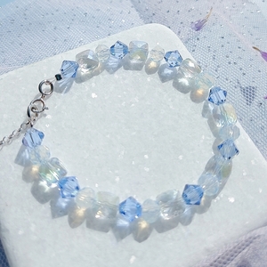 Sapphire Dusk | Χειροποίητο βραχιόλι με ημιδιάφανες κρυστάλλινες χάντρες & Swarovski σε γαλάζιες και μπλε αποχρώσεις, ασήμι 925 - ημιπολύτιμες πέτρες, γυαλί, ασήμι 925, χάντρες - 3