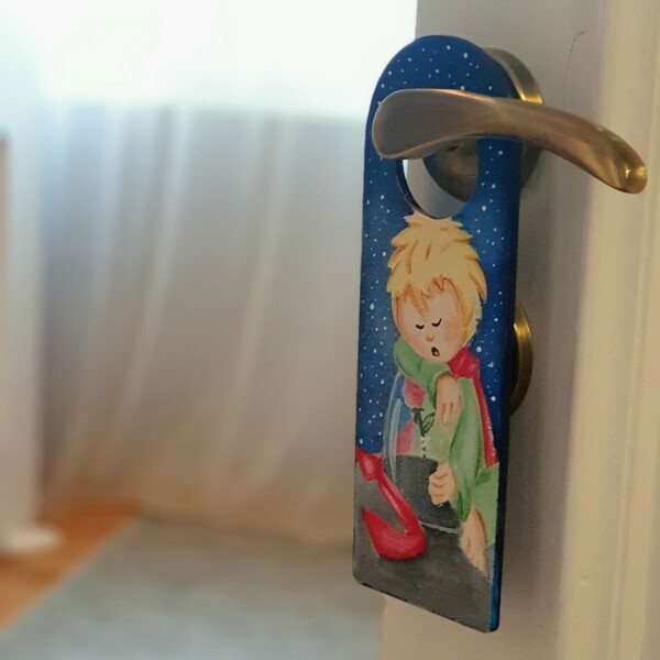 Ξύλινο κρεμαστό για την πόρτα ,"μικρός πρίγκιπας"7.5χ20.5 - ζωγραφισμένα στο χέρι, μικρός πρίγκιπας, δώρα γενεθλίων - 3