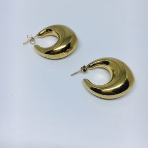 Ατσάλινα σκουλαρίκια bold hook σε χρυσό χρωμα - ατσάλι, κρεμαστά, μεγάλα, καρφάκι - 2