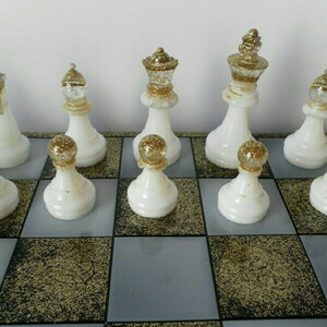 Χειροποίητο σκάκι με εποξική ρητίνη 31 x 31 εκ. (Χρυσό - λευκό γκλιτερ - μαύρο) - 3