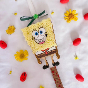 Λαμπάδα "SpongeBob" χειροποίητη με ξύλινα διακοσμητικά στοιχεία - λαμπάδες, για παιδιά, για ενήλικες, για εφήβους