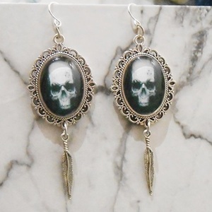 Σκουλαρίκια με γυαλί, νεκροκεφαλές και charms, κρεμαστά Skull earrings Gothic gift - γυαλί, κρεμαστά, γάντζος - 4