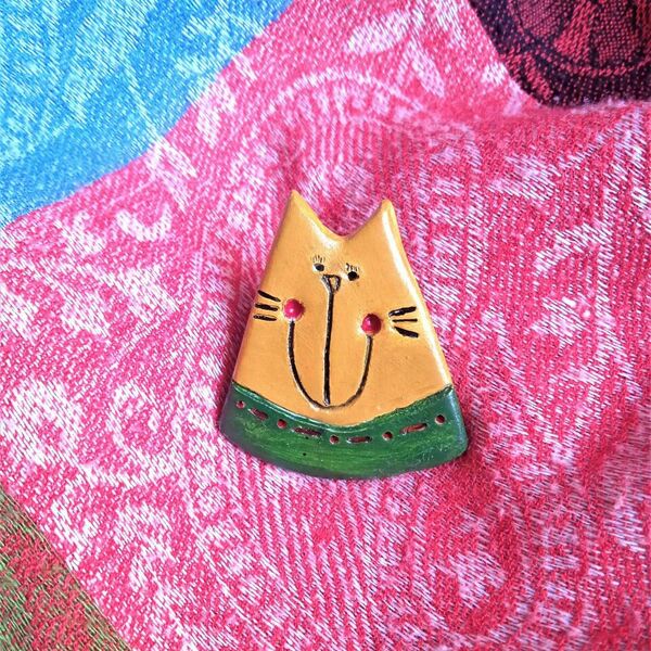 Καρφίτσα γάτα από πηλό μουσταρδί&πράσινο - πηλός - 3