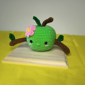 Διακοσμητικό πλεκτό amigurumi πράσινο μήλο kawaii δώρο για τη δασκάλα - μινιατούρες φιγούρες, μαλλί felt, για δασκάλους, η καλύτερη δασκάλα - 5