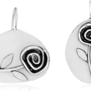 Ασύμμετρα σκουλαρίκια με ανάγλυφα τριαντάφυλλα - τριαντάφυλλο, λουλούδι, ατσάλι, boho - 2