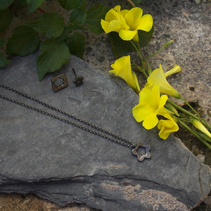 "Daisy 2" Ασημένια σκουλαρίκια σε σχήμα μαργαρίτας, επιροδίωση - ασήμι 925, λουλούδι, καρφωτά, μικρά - 4