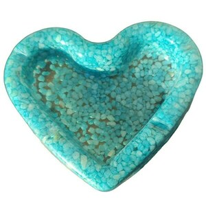 Μπλε τασάκι ρητίνης σε σχήμα καρδιάς με πετραδάκια. Διαστάσεις 15 εκ. - γυαλί, καρδιά, ρητίνη, εποξική ρητίνη