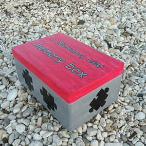 Ξύλινο χειροποίητο "ο δάσκαλός μου" memory box- Κόκκινο/Γκρι/Μαύρο- 30*20*13,5 εκ. - 3