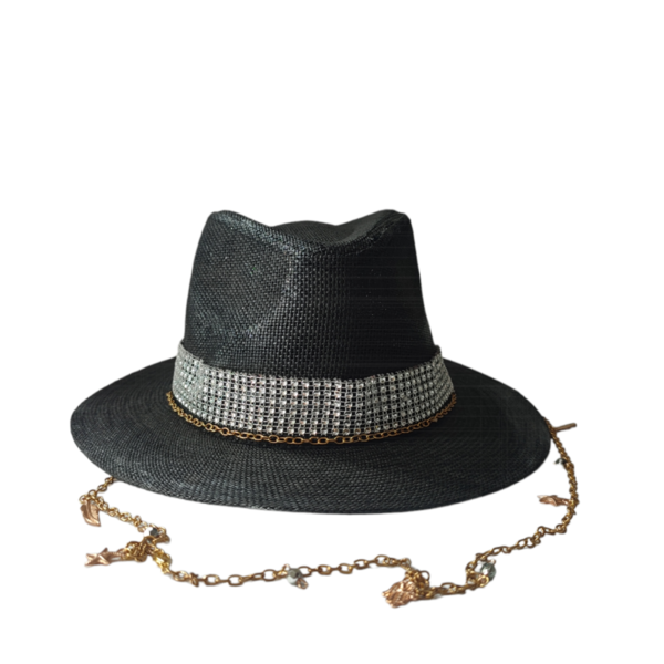 "LIKE JLO " Καπέλο τύπου Παναμα σε μαύρο χρώμα με αλυσίδα ατσάλινη με charms και τρέσσα από στρας - νυφικά, ψάθινα