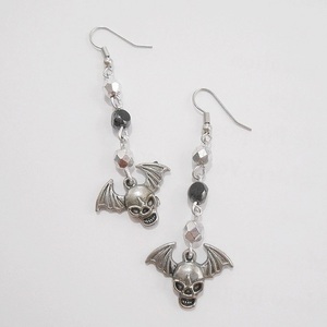 Σκουλαρίκια με μεταλλικά στοιχεία, charms και γύαλινες χάντρες Skull Demon Earrings - ημιπολύτιμες πέτρες, χάντρες, μεταλλικά στοιχεία, κρεμαστά, γάντζος