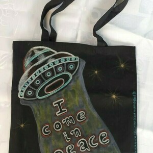 πάνινη τσάντα (tote bag) βαμβακερή, ζωγραφισμένη στο χέρι "I come in peace" - ύφασμα, ώμου, all day, tote, πάνινες τσάντες