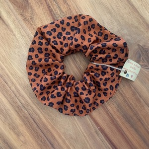 Scrunchie XL Καφέ Leopard - ύφασμα, για τα μαλλιά, δώρα για γυναίκες, λαστιχάκια μαλλιών - 2