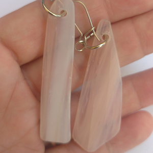 Μοναδικά ασύμμετρα σκουλαρίκια από γυαλί σε σομόν χρώμα - γυαλί, βιτρώ, μακριά, κρεμαστά - 2