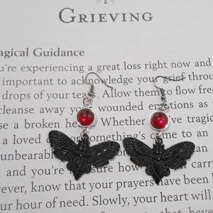 Μεταλλικά σκουλαρίκια με συνδετική κόκκινη χάντρα, κρεμαστά Moth Butterfly earrings - χάντρες, ατσάλι, μεταλλικά στοιχεία, κρεμαστά, γάντζος - 2