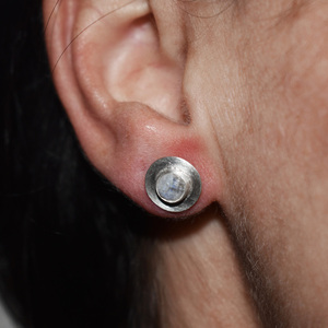 Ασημένια σκουλαρίκια κύκλοι με φεγγαρόπετρα - ασήμι 925, καρφωτά, μικρά, νυφικά, καρφάκι - 2