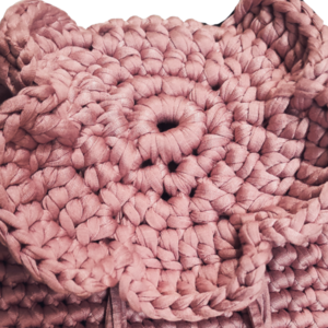 Πλεκτή ροζ χειροποίητη τσάντα τύπου bagpack σχέδιο λουλούδι 100% βαμβακερό νήμα 25εκ - νήμα, πουγκί, πλάτης, πλεκτές τσάντες, τσαντάκια - 3
