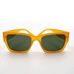 Γυαλιά ηλίου πολύχρωμα με 100% UV προστασία από τον ήλιο - αλυσίδες, γυαλιά ηλίου, κορδόνια γυαλιών, θήκες γυαλιών