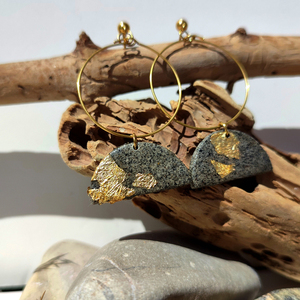 Granite semicircle with gold leaves/ Ημικύκλιο σχήμα απο πηλό γρανίτη με φύλλα χρυσού - επιχρυσωμένα, πηλός, κρίκοι, μακριά, καρφάκι - 2