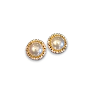 Round earrings with pearls/ Σκουλαρίκια στρόγγυλα με πέρλα - ασήμι, ορείχαλκος, καρφωτά, boho, νυφικά