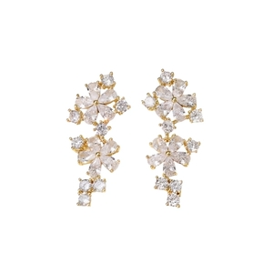 '' EMILY '' Romantic Temperament Shiny Flowers Earrings/Κρεμαστά σκουλαρίκια επίχρυσα με υψηλής ποιότητας ζιργκόν πέτρα, μπορούν να φορεθούν τόσο σε μια επίσημη περίσταση όσο και ως νυφικό κόσμημα. - ασήμι, στρας, επιχρυσωμένα, ορείχαλκος, νυφικά
