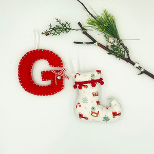 Χριστουγεννιάτικο σετ δώρου, Μονόγραμμα και στολίδι μπότα ξωτικού - ύφασμα, στολίδια - 2