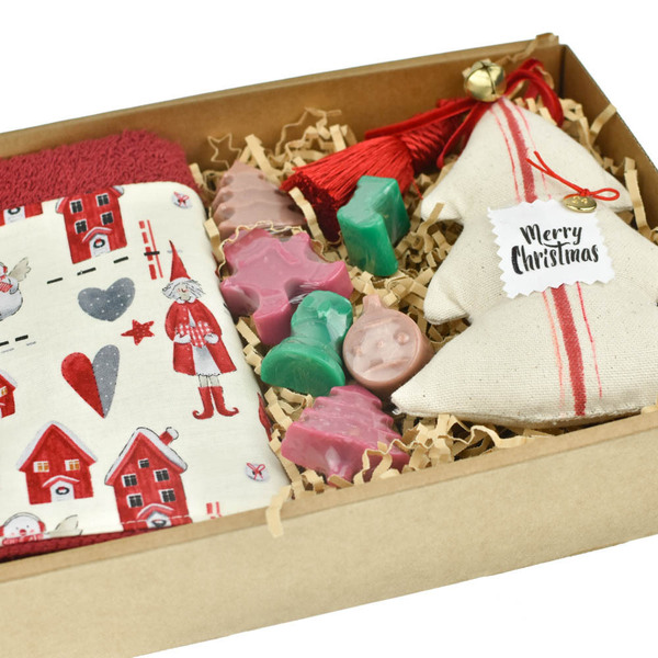 Giftbox 8τμχ. / χριστουγεννιάτικο πετσετάκι, 6 σαπουνάκια και γούρι - ύφασμα, χριστουγεννιάτικο, σετ δώρου - 2