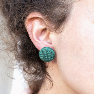 καρφωτά πράσινα στρογγυλά σκουλαρίκια - ύφασμα, καρφωτά, μικρά, ατσάλι, φθηνά - 3