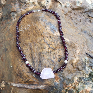 Κολιε με μεγαλο ροζ quartz και τσιπς γραναδας. - ημιπολύτιμες πέτρες, κοντά, ατσάλι - 3
