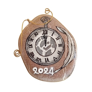 Διακοδμητική πέτρα ζωγραφισμένη με vintage ρολόι. - vintage, πέτρα, διακοσμητικά, προσωποποιημένα