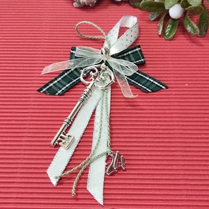 Γούρι 2024 μεταλλικό κλειδί με πράσινο καρώ φιόγκο - κλειδί, μέταλλο, διακοσμητικά, χριστουγεννιάτικα δώρα, γούρι 2024 - 2