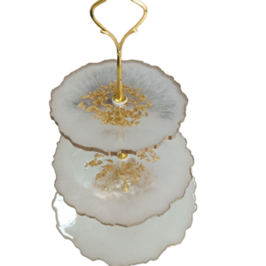 Χειροποίητη ορντεβιέρα τριών επιπέδων από υγρό γυαλί σε λευκό περλέ χρώμα, φύλλα χρυσού και χρυσές λεπτομέρειες - ρητίνη, διακοσμητικά - 2