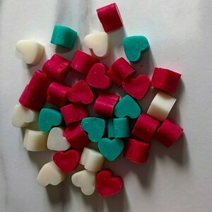 Wax melts hearts and chocolates - 2