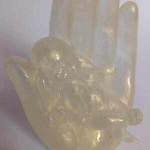 Χειροποίητο διακοσμητικό χέρι με μωρό από υγρό γυαλί λευκό - χρυσό 11,5 * 6 εκ. - ρητίνη, μαμά, διακοσμητικά, γενική διακόσμηση - 2