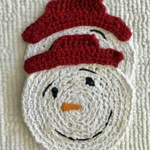 Σετ 2 χειροποίητα πλεκτά σουβέρ χιονάνθρωπος - νήμα, χιονάνθρωπος, χριστουγεννιάτικα δώρα, είδη κουζίνας - 4