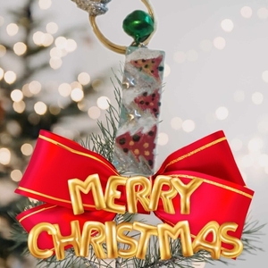 Χριστουγεννιάτικο ξύλινο μπρελόκ, ντεκουπάζ,με πράσινο μεταλλικό κουδουνάκι διάστασης 4,50×1,50 cm - ξύλο, ζευγάρια, αυτοκινήτου, σπιτιού - 4