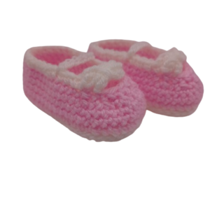πλεκτά παπούτσια αγκαλιάς για κορίτσι, μπαλαρίνες με φιογκάκι, ροζ με λευκό - κορίτσι, customized, δώρα για βάπτιση, δώρο γέννησης, αγκαλιάς - 2
