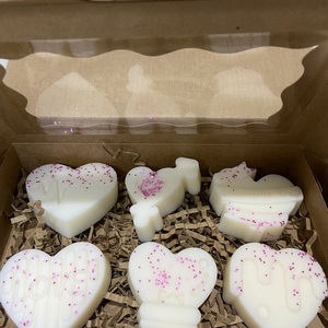 Gift Box , Με 6 Μεγαλα Wax Melts σε σχημα καρδιας Με Αρωμα Της Επιλογης Σας, 140 γρ. - κερί, αρωματικά κεριά, αρωματικό χώρου, 100% φυτικό, soy wax