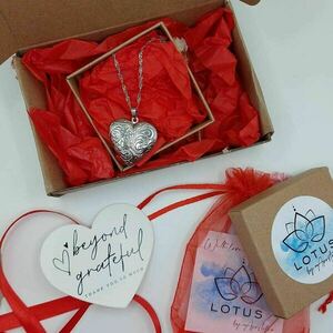 heart necklace (με υγρό γυαλί και φυσικό λουλούδι) Valentine <3 - γυαλί, καρδιά, κοντά, ατσάλι