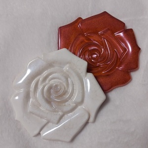 Σουβέρ τριαντάφυλλο από ρητίνη (σετ 2 τεμ.) (13cm) - ρητίνη, είδη σερβιρίσματος, πιατάκια & δίσκοι - 5