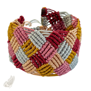Μακραμέ βραχιόλι φαρδύ με πέντε διαφορετικά χρώματα κλωστών - νήμα, μακραμέ, χεριού, αυξομειούμενα, φαρδιά