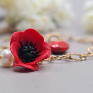 Χειροποίητο βραχιόλι αλυσίδα με παπαρούνα, μαργαριτάρι και ημιπολίτιμες πέτρες | ατσάλι πολυμερικός πηλός λουλούδια floral ανοιξιάτικο μοναδικό επιχρυσωμένο κόκκινο μαύρο - ημιπολύτιμες πέτρες, λουλούδι, ατσάλι, χεριού - 3