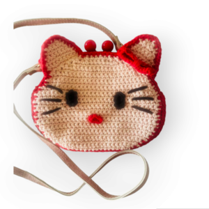 Χειροποίητο πλεκτο τσαντάκι Hello Kitty σε μεταλλικό frame με δερμάτινο λουράκι - νήμα, clutch, χιαστί, πλεκτές τσάντες, μικρές