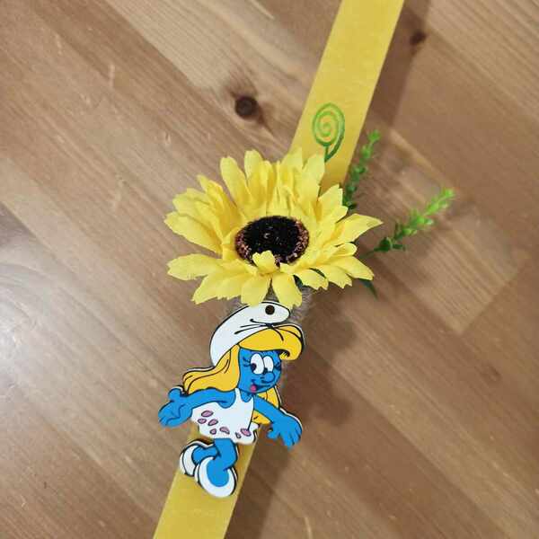 Κίτρινη λαμπάδα Στρουμφίτα με λουλούδια 25 cm - λαμπάδες, για παιδιά, ήρωες κινουμένων σχεδίων - 2