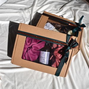La Lou - Li Lou Gift Boxes - αρωματικά χώρου, velvet scrunchies - 3