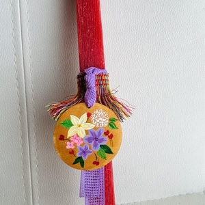 Λαμπάδα κόκκινη, ξυστή, αρωματική 30,5 cm με ξύλινο διακοσμητικό ζωγραφισμένο στο χέρι! - κορίτσι, λουλούδια, λαμπάδες, για παιδιά - 5