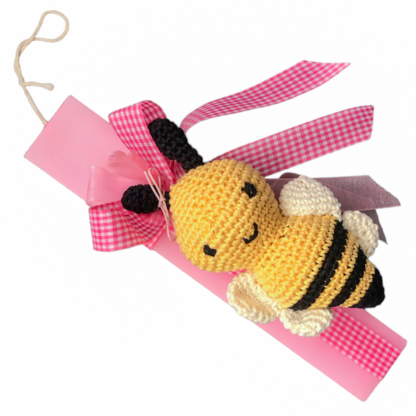 Ροζ λαμπάδα με πλέκτη μελισσούλα. - Διαστάσεις λαμπάδας: 25*4,5*1,7 εκ. - κορίτσι, λαμπάδες, για παιδιά, ζωάκια, παιχνιδολαμπάδες - 3