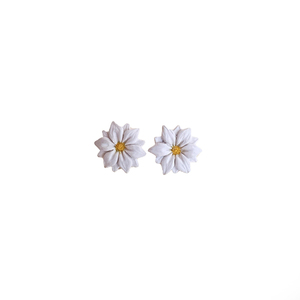 Σκουλαρίκια λευκές μαργαρίτες - πηλός, λουλούδι, μικρά, ατσάλι, boho