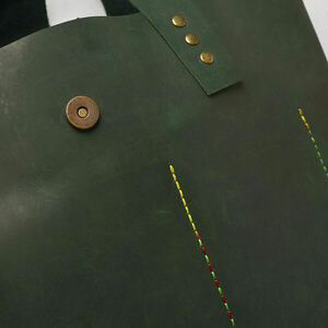 Γυναικεία χειροποίητη τσάντα ώμου Toya από δέρμα σε σκούρο πράσινο χρώμα - δέρμα, ώμου, μεγάλες, all day - 4