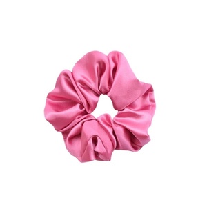 Χειροποίητο scrunchie ροζ σατέν - ύφασμα, λαστιχάκια μαλλιών